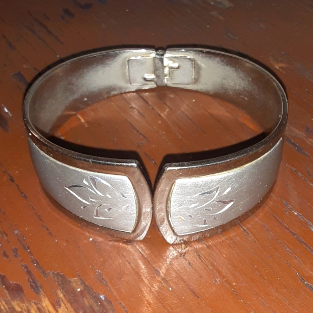Silver Bracelet 2 1/2 inches